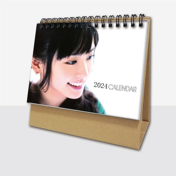 Amazon.co.jp: 新垣結衣 グッズ 写真集 2026年度 卓上カレンダー Desk